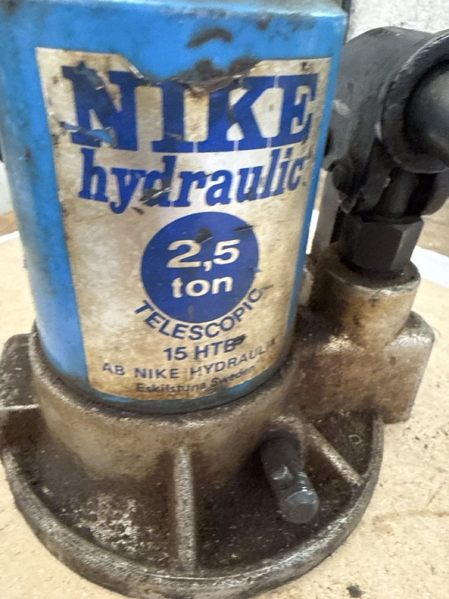 Alle Werkzeuge: Wagenheber hydraulisch – Gebraucht aus Meienberg von sony252 1