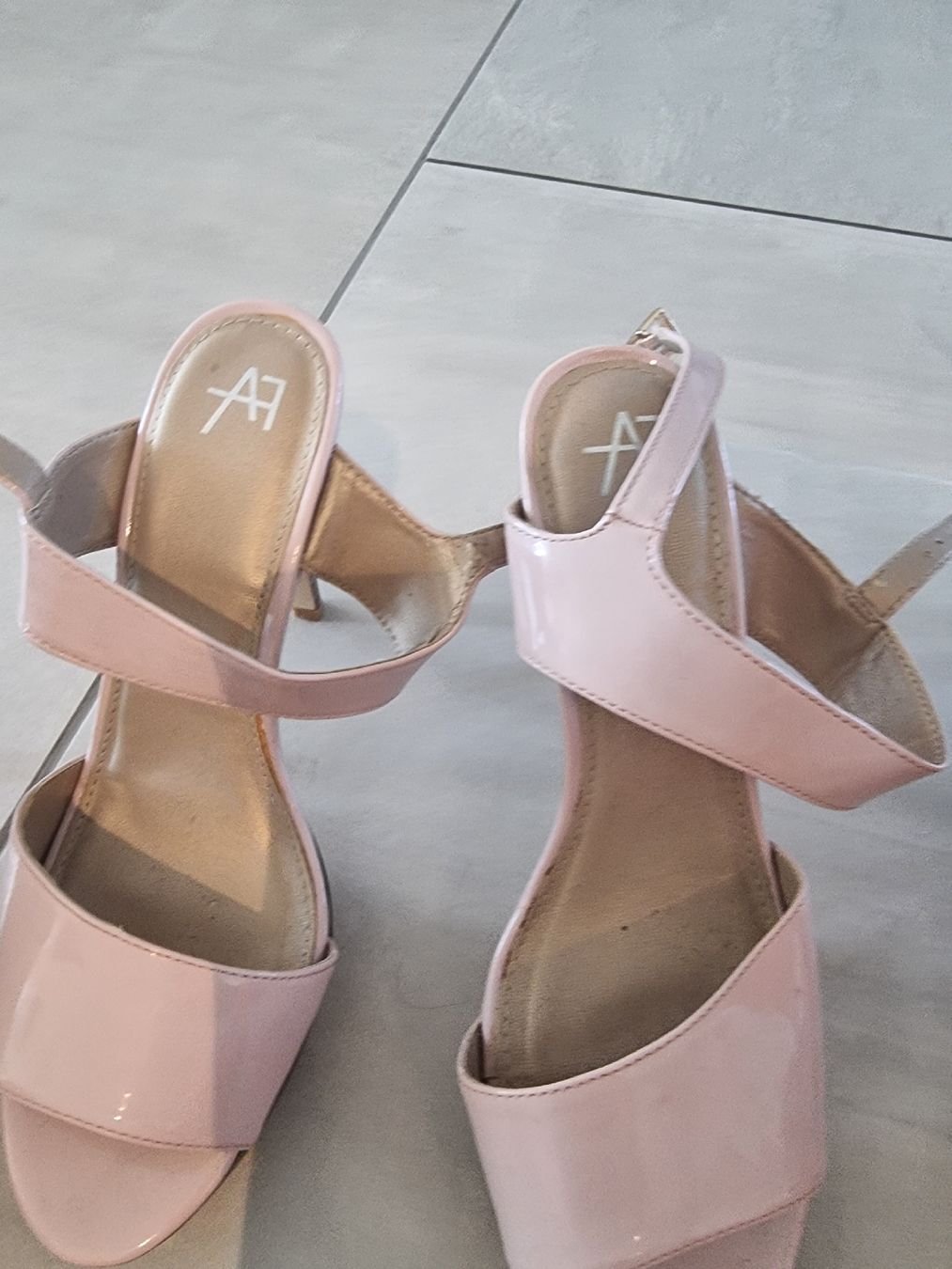 Damenschuhe: diverse Sandalen/Pumps ab CHF 1! – Gebraucht aus Wohlen AG von niki31 4