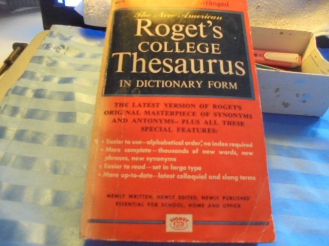 Libri: Roget's COLLEGE Thesaurus – Usato da Hinwil venduto da Glasperlen