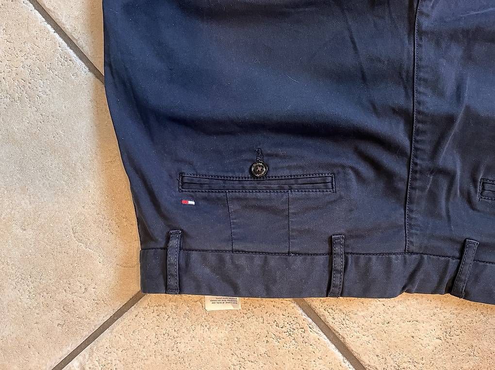 Tommy Hilfiger Pantaloni: Thommy hilfiger hose wie neu – Usato da Studen BE venduto da sch_z82c 3
