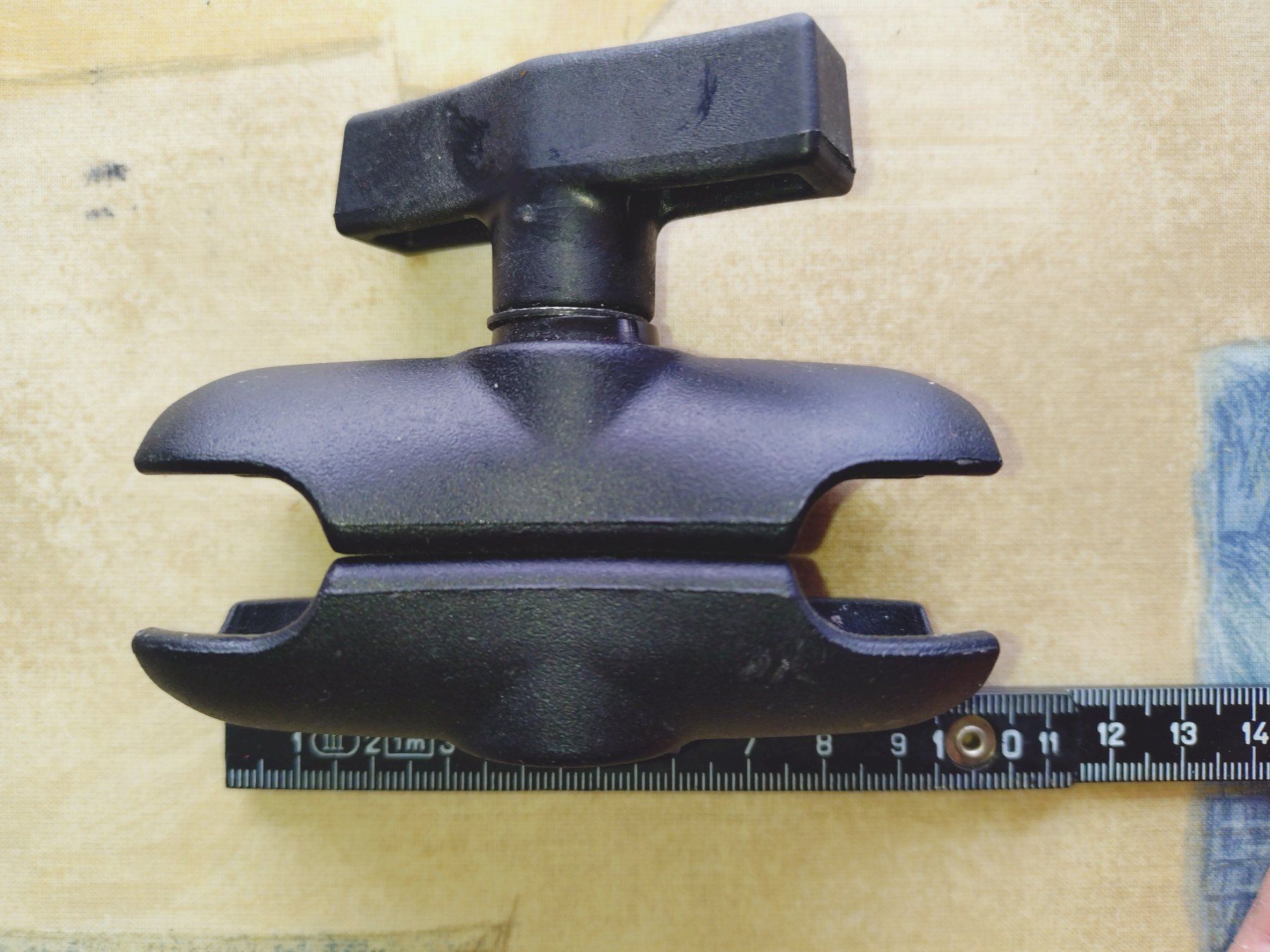 Supporti a parete: RAM Mount RAM-201U-B, Robuste Universal Halterung – Usato da Diessbach b. Büren venduto da Crocharry 1