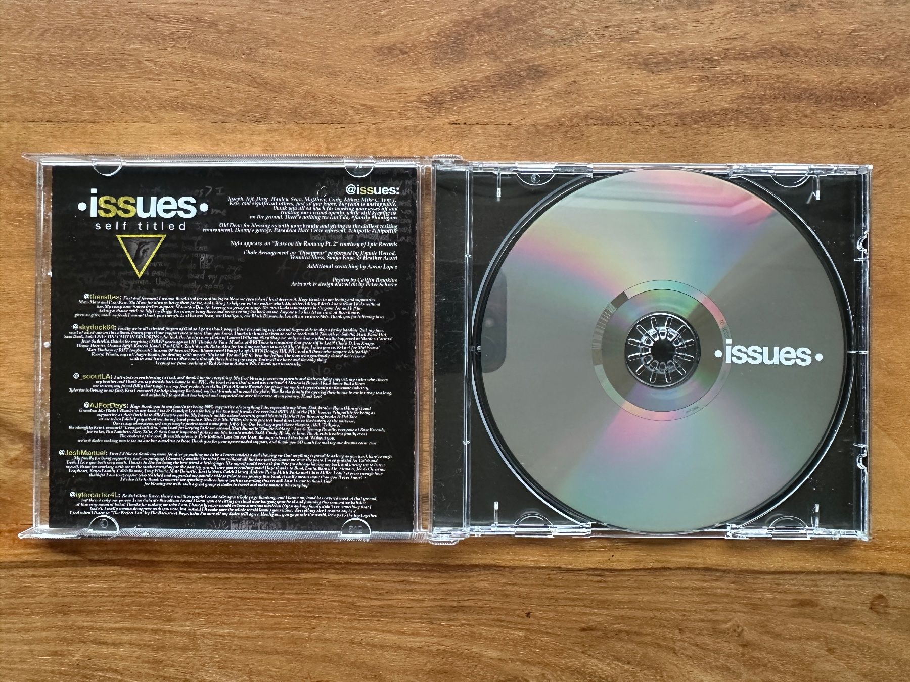 CD: Issues - Issues CD Metalcore, Post-Hardcore – Nuovo (secondo la descrizione) da Horgen venduto da flyingpenguin2000 1