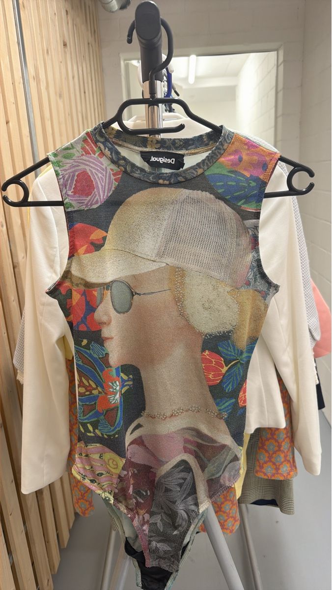 Desigual Top: Desigual Body ärmellos S – Usato da Samstagern venduto da UM94