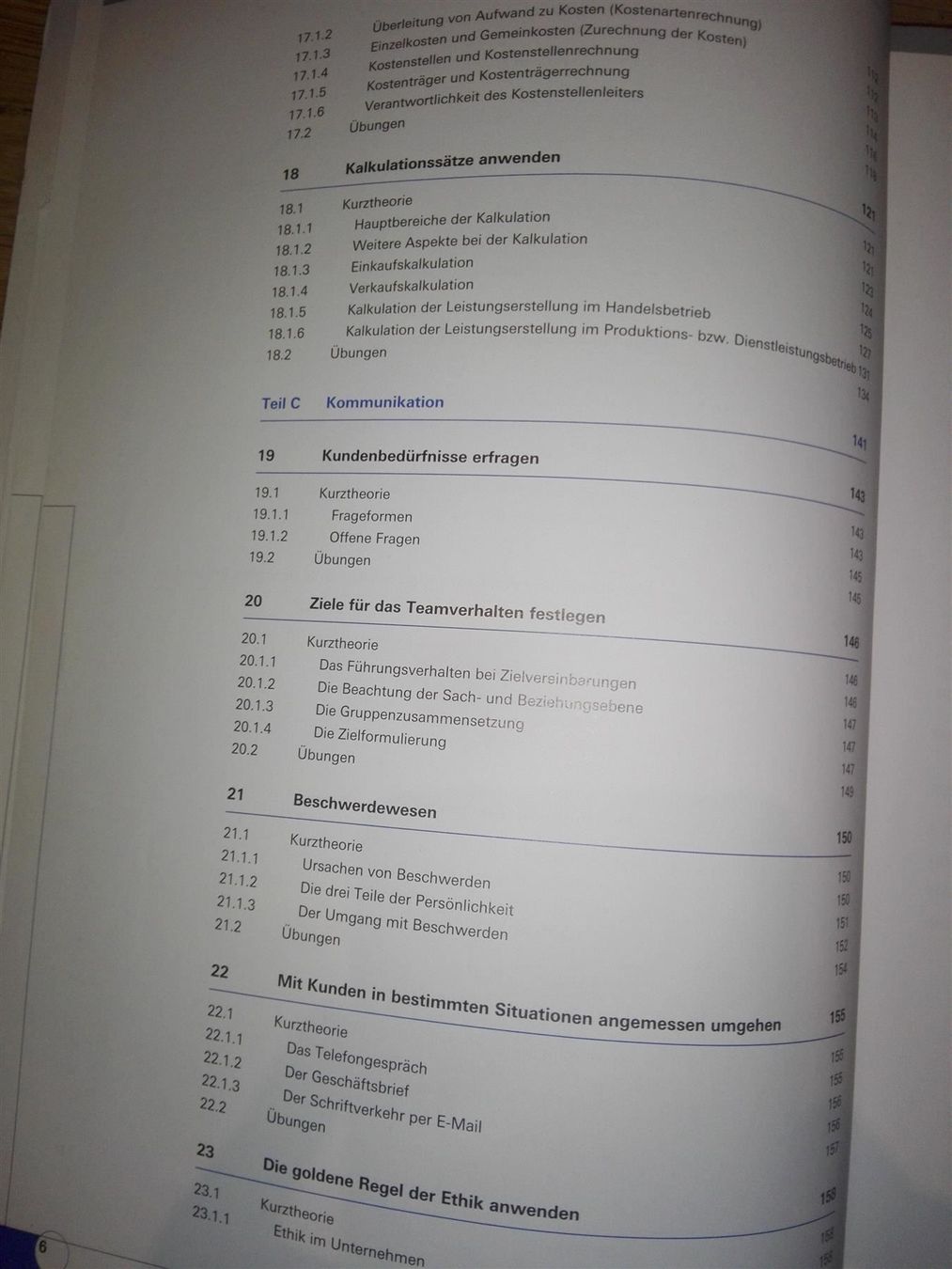 Libri: Neutrale Branchenkunde    (Compendio) – Usato da St. Gallen venduto da elkapone 6
