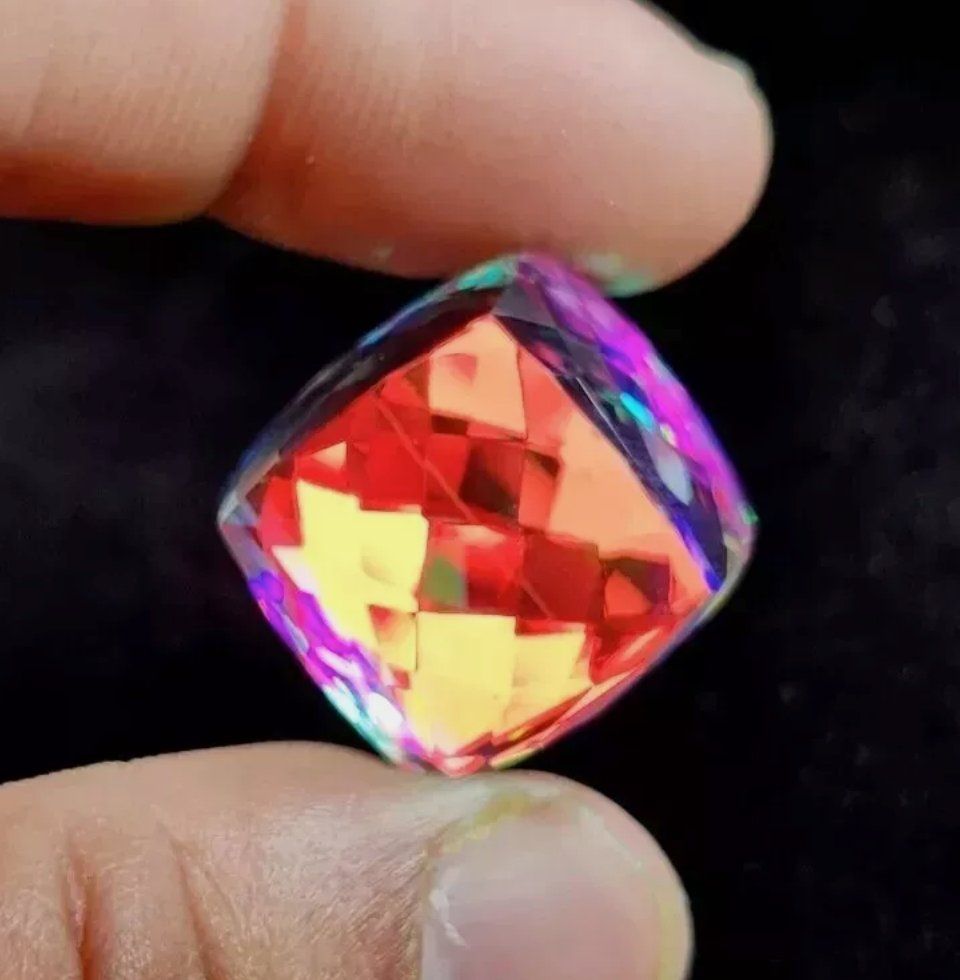 Pietre preziose: 51,7ct Cube Rainbow Color Mystic – Nuovo e nell'imballaggio originale da Genève venduto da AWWA 2