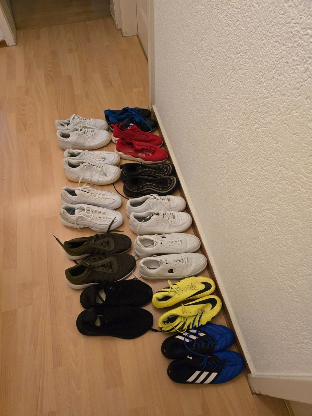 Scarpe per ragazzi: Jungs Turnschuhe – Usato da Zürich venduto da tor_p678 1