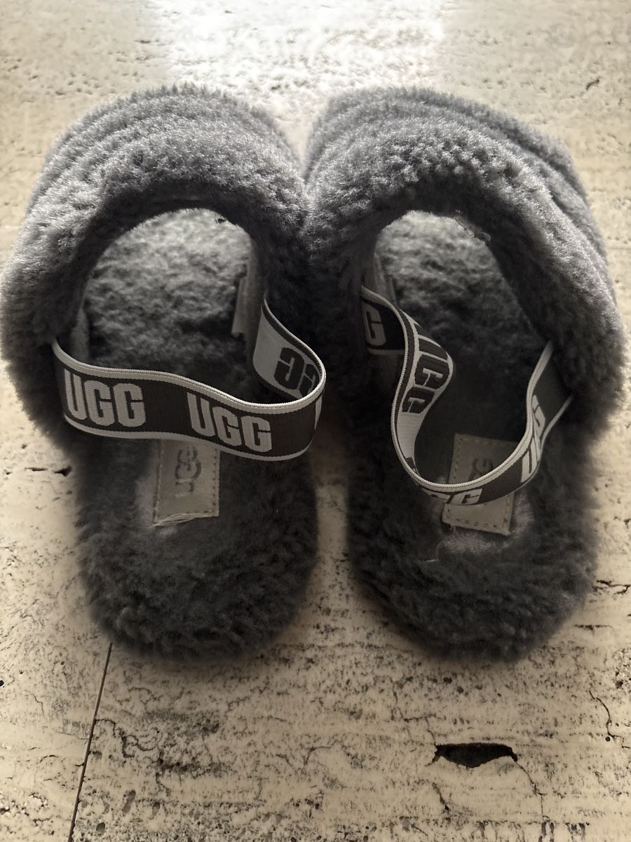 Ugg Scarpe per ragazze: Ugg Sandalen, grau , Grösse ca 34 – Usato da Salenstein venduto da sehrgut 1