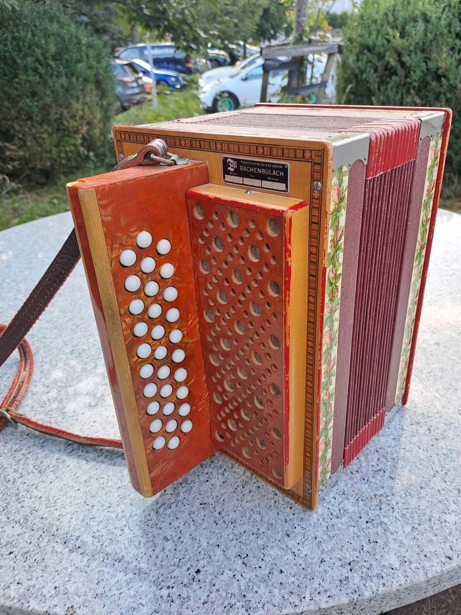 Musikinstrumente: Accordéon diatoniques  – Gebraucht aus Domdidier von HA92 3