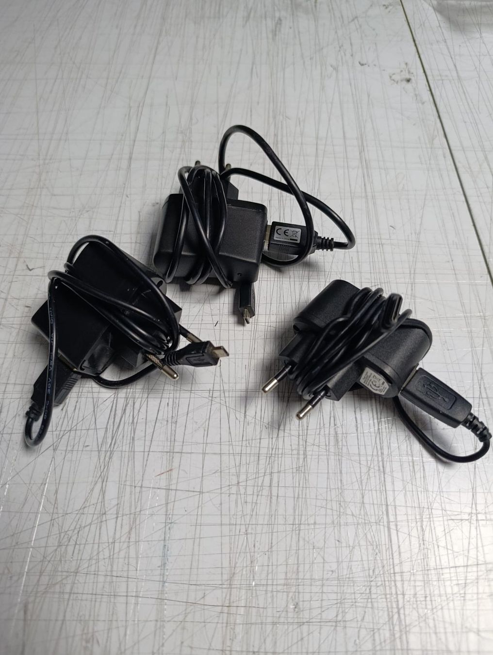 Caricabatterie: 3 USB Ladegeräte mit Micro-USB Kabel – Usato da Chur venduto da slim777 4