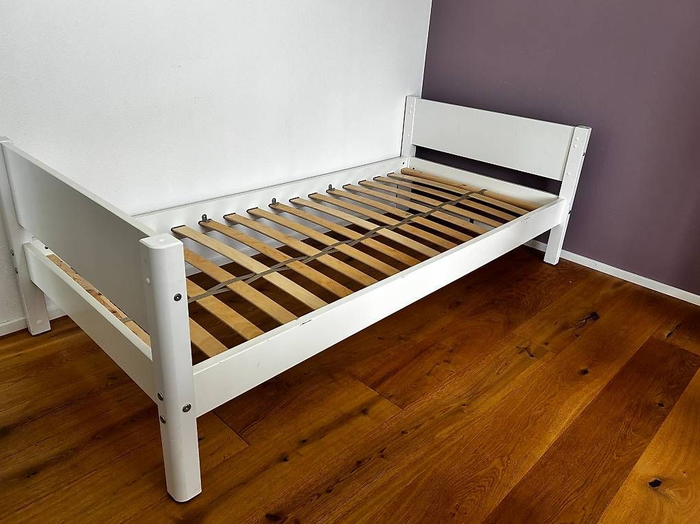 Betten: Flexa Bett 90x200 in weiss – Gebraucht aus Ennetbürgen von gabsi12