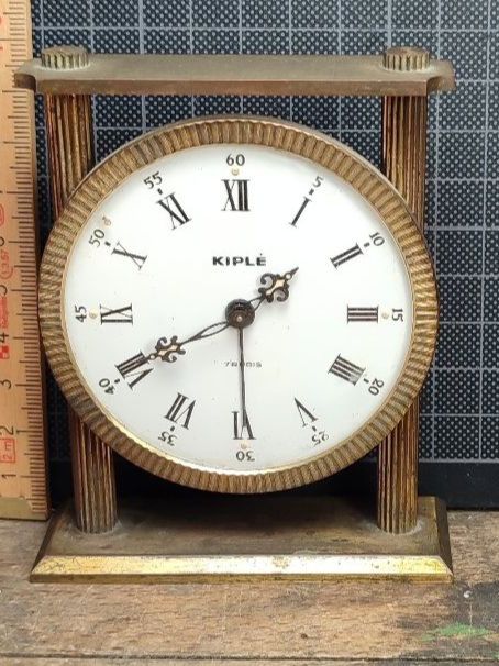 Wecker: Wunderschöner alter Wecker Nr90 KIPLE 7 RUBIS – Gebraucht aus Gelterkinden von MYSTOREFORYOU4460