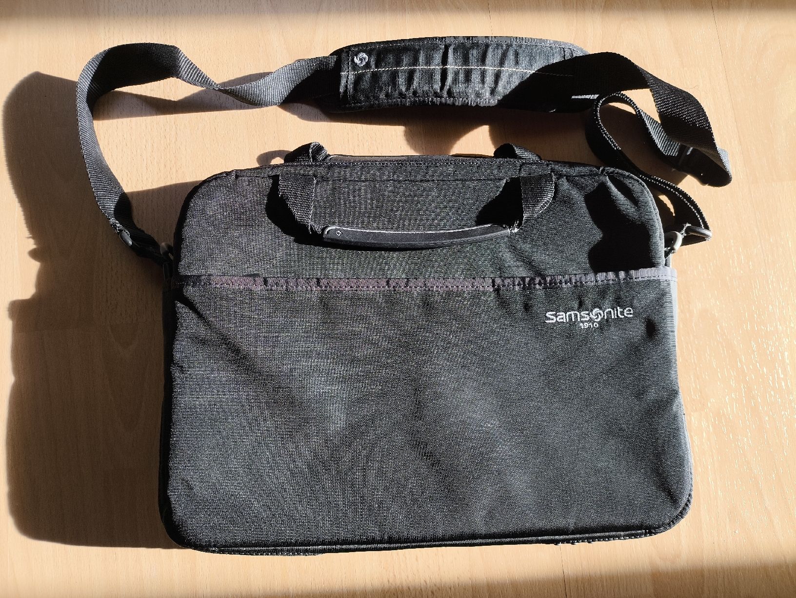 Samsonite Borse: Samsonite laptop bag – Usato da Rebstein venduto da sho_7yky