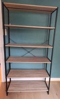 Regal mit Metallgestell und Holzoptik