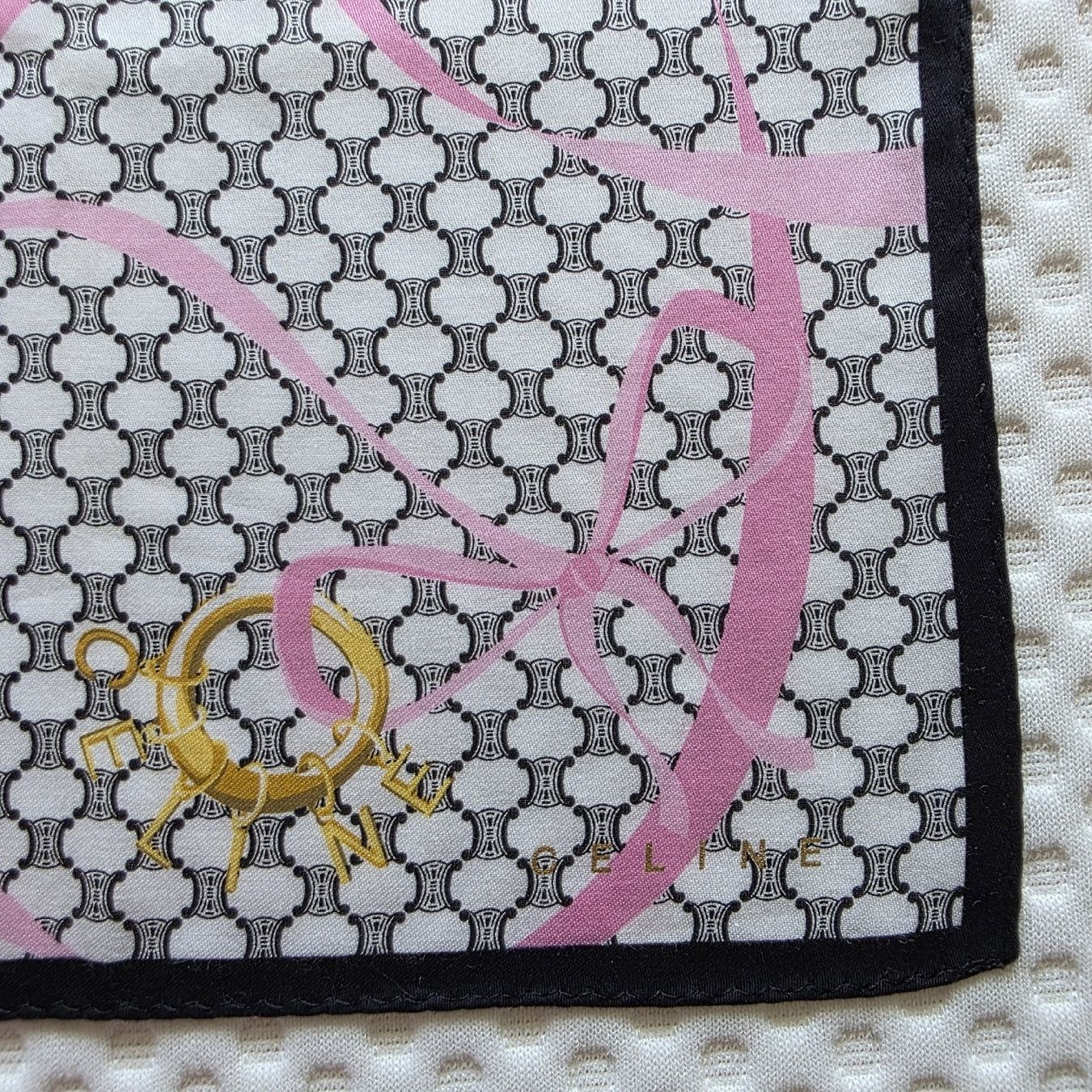 Celine Foulard & Sciarpe: Céline scarf 50 x 50 cm – Nuovo (secondo la descrizione) da Zürich venduto da LIMAR 6
