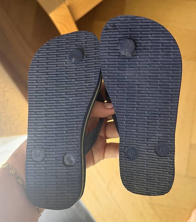 Scarpe per ragazzi: Havaianas Kinder 27-28 – Usato da Bern venduto da sshueli 1