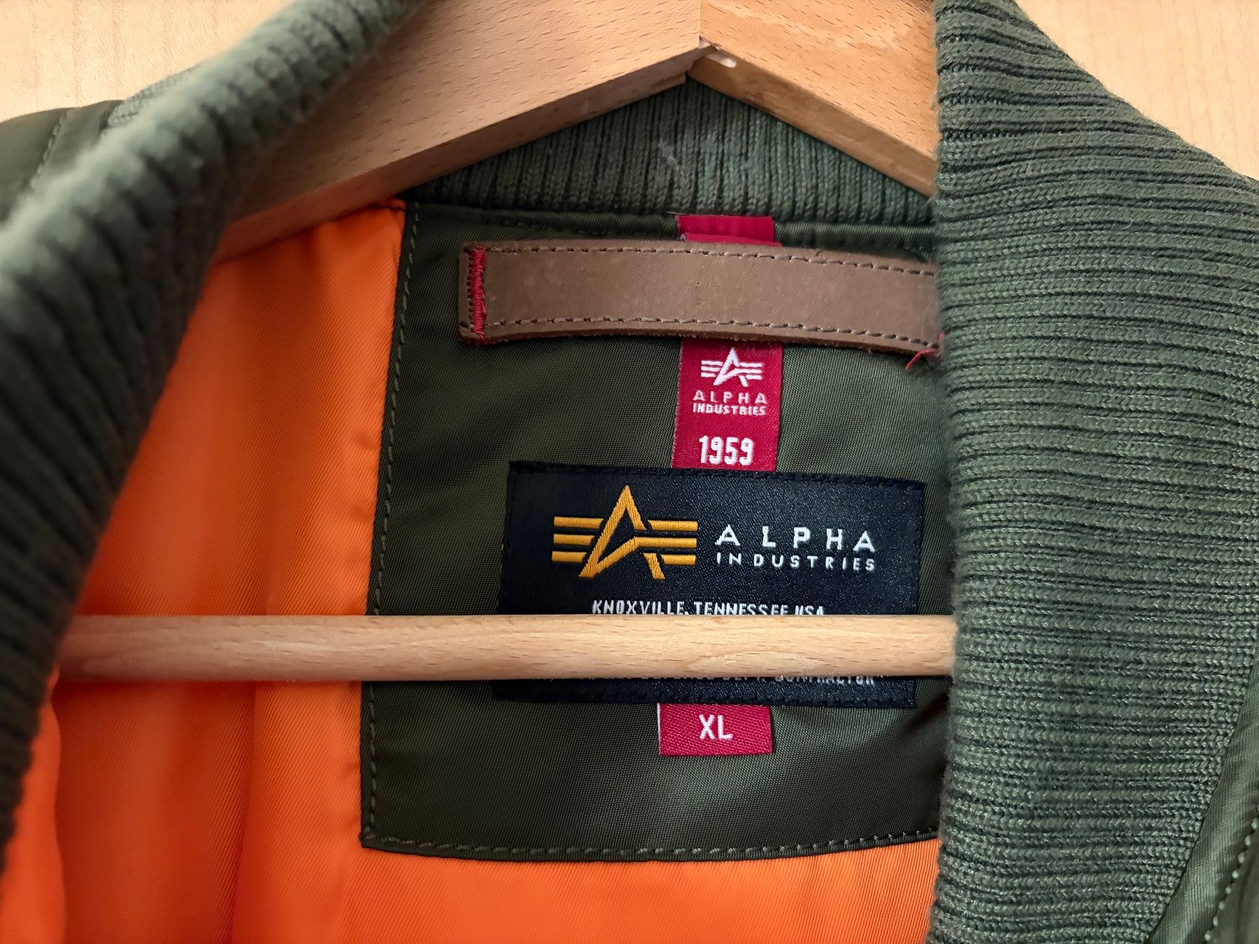 Alpha Industries Giacche: Alpha Industries Jacke – Usato da Sachseln venduto da zol_w65w 1