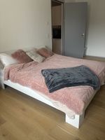 Bettgestell weiss Kunstleder Kopfteil guter Zustand