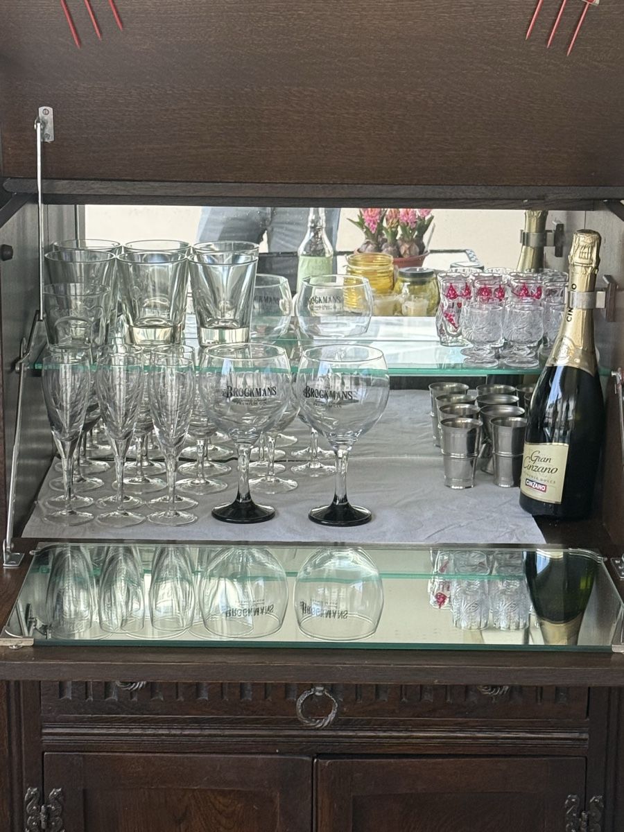 Kommoden: Vintage Bar-Schrank aus Massivholz / Antike Hausbar – Gebraucht aus Pfäffikon ZH von saroxs 1