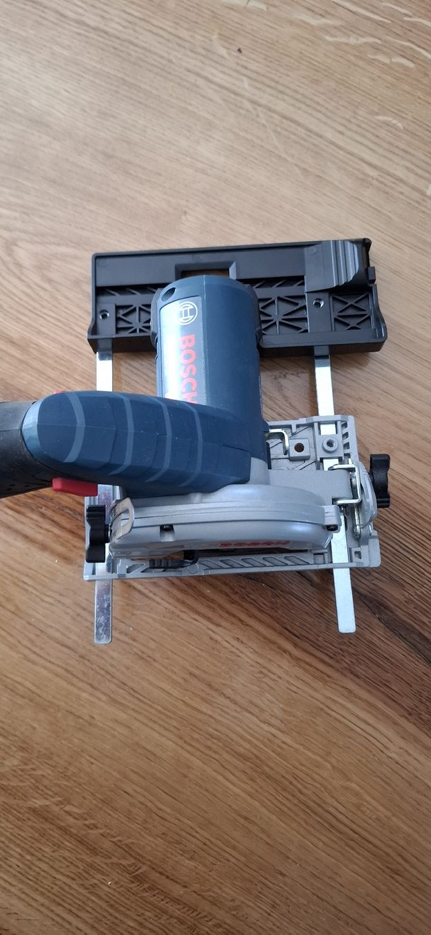 Bosch Tutti gli attrezzi: Bosch 12v Handkreissäge – Usato da Guntershausen venduto da Jtattoo 3