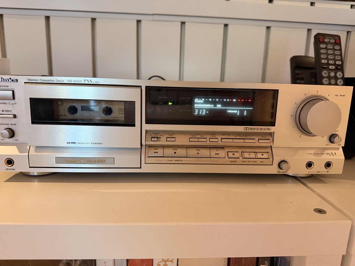 Technics Aufnahmegeräte: TECHNICS Tapedeck Silber RS-B565 – Gebraucht aus Hünenberg von Paddels 2