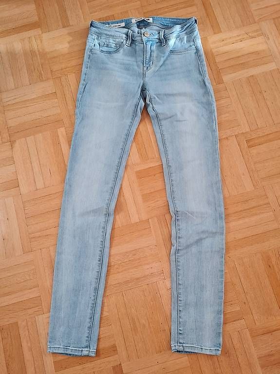 Jeans: Damen Jeans Gr. 36 – D'occasion à La Heutte par tau_5vvl 2
