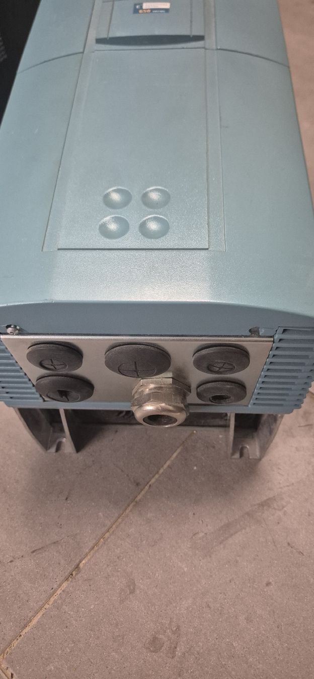 Convertitori: convertisseur de fréquence Eurtherm 650 – Usato da Berlens venduto da ETE68 2