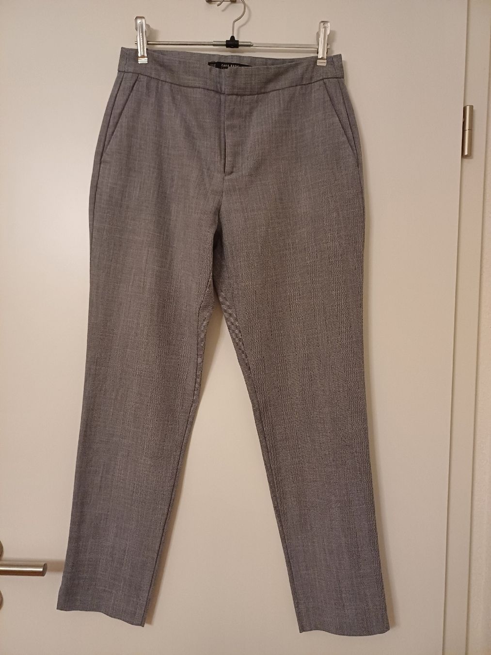 Zara Pantaloni: Pantalon Zara, 36. – Usato da Boudry venduto da JulieG13