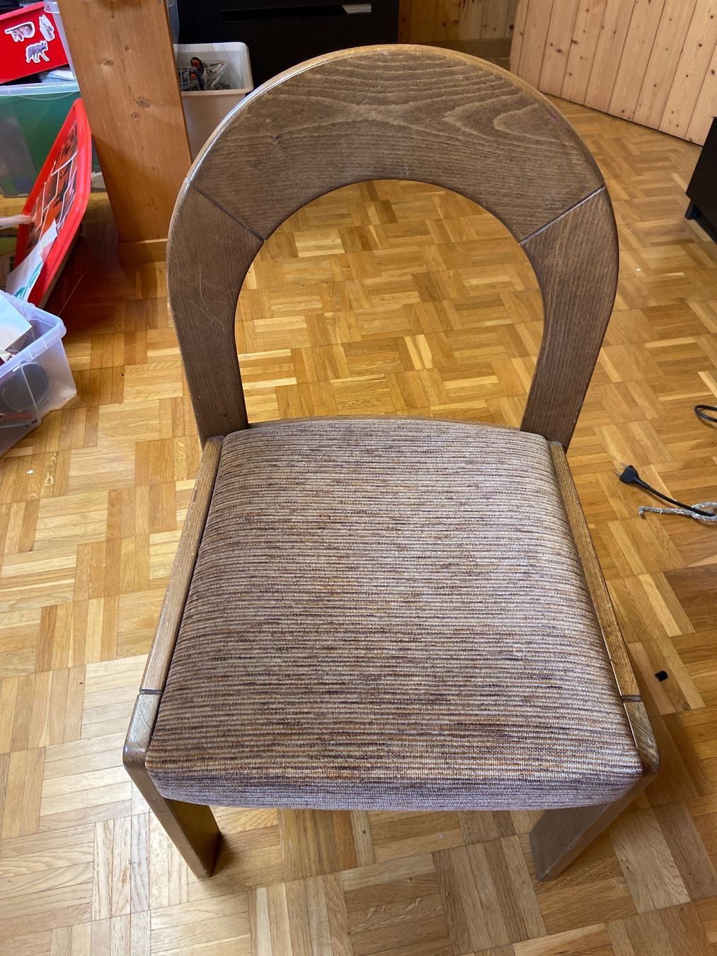 Set di tavolo e panche: Tisch mit Stühlen – Usato da Balgach venduto da Organisator 3