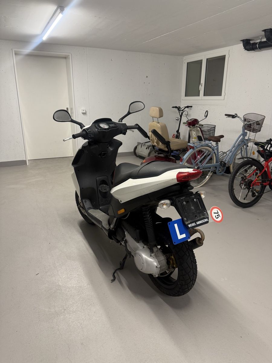 Piaggio Scooters: Roller Piaggio NRG DD Power 75KMH – D'occasion à Grenchen par Leonardo29 3