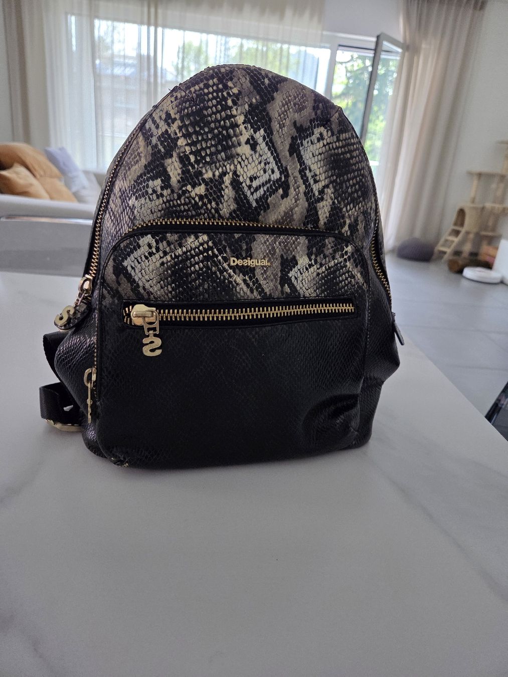 Desigual Zaini: zainetto desigual – Usato da Lugano venduto da lis_wr2h