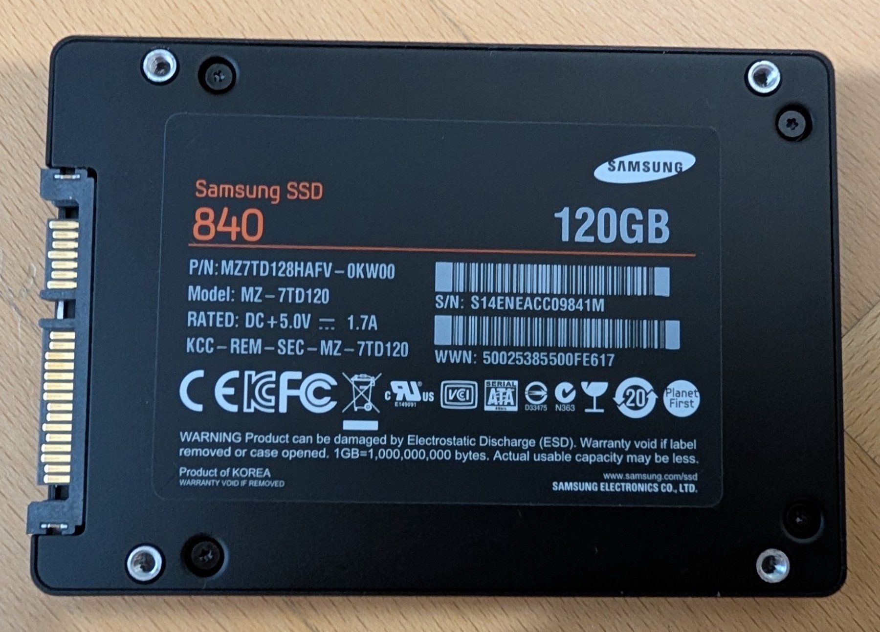 Samsung Dischi rigidi: Samsung SSD 840 120 GB – Usato da Thalwil venduto da el_Pescador 1