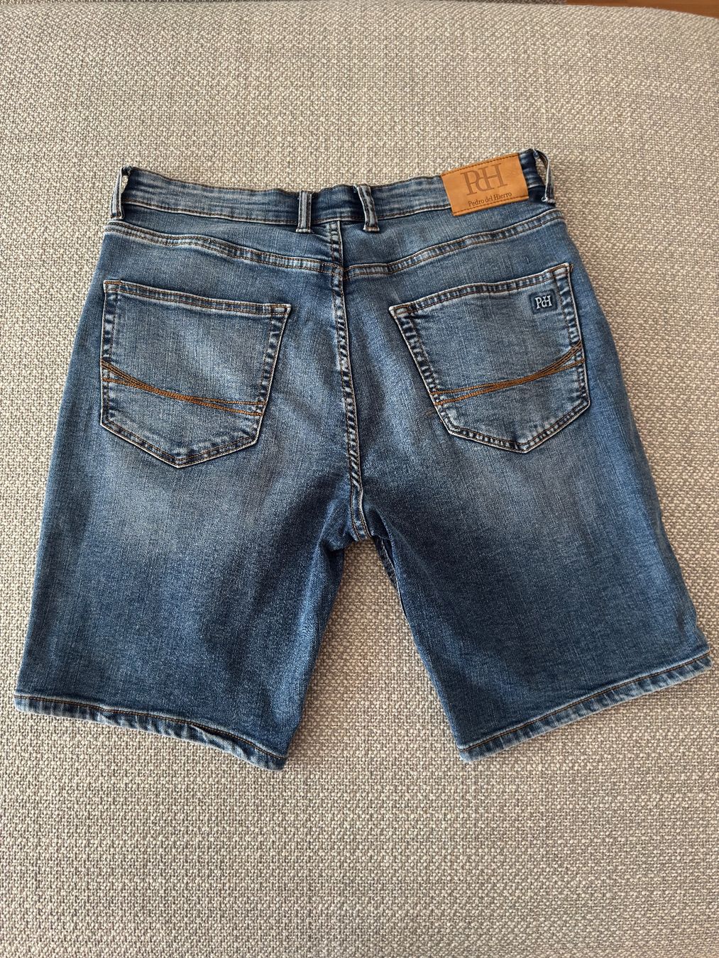 Jeans: Jeans Shorts – Usato da Wetzikon ZH venduto da hypebeast 1