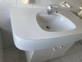 Lavabomöbel mit Spiegelschrank