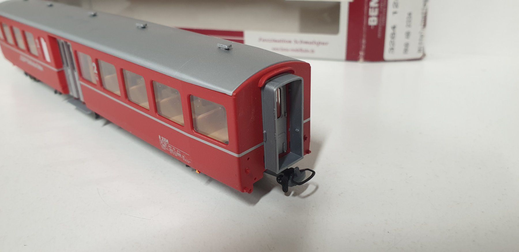 Bemo Modellini di ferrovie: Bemo RhB  Mitteleinstiegswagen 3284  124 – Nuovo (secondo la descrizione) da Geroldswil venduto da TopTrain54 5