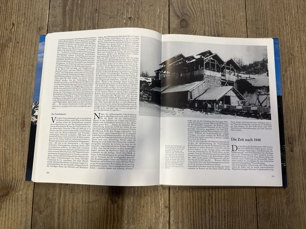 Bücher: Buch Schwyz Portrait eines Kantons Edition 91 – Gebraucht aus Baar von Hillsboro 6