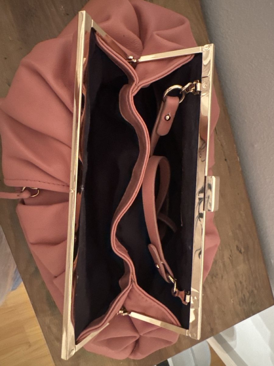 Zara Sacs femmes: Zara Echtleder Handtasche Clutch  – D'occasion à Degersheim par wul_5vdb 8
