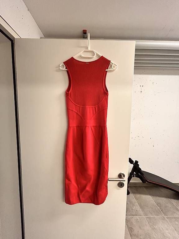 Vestiti: vestito guess – Usato da Bioggio venduto da vir_5b6b 1