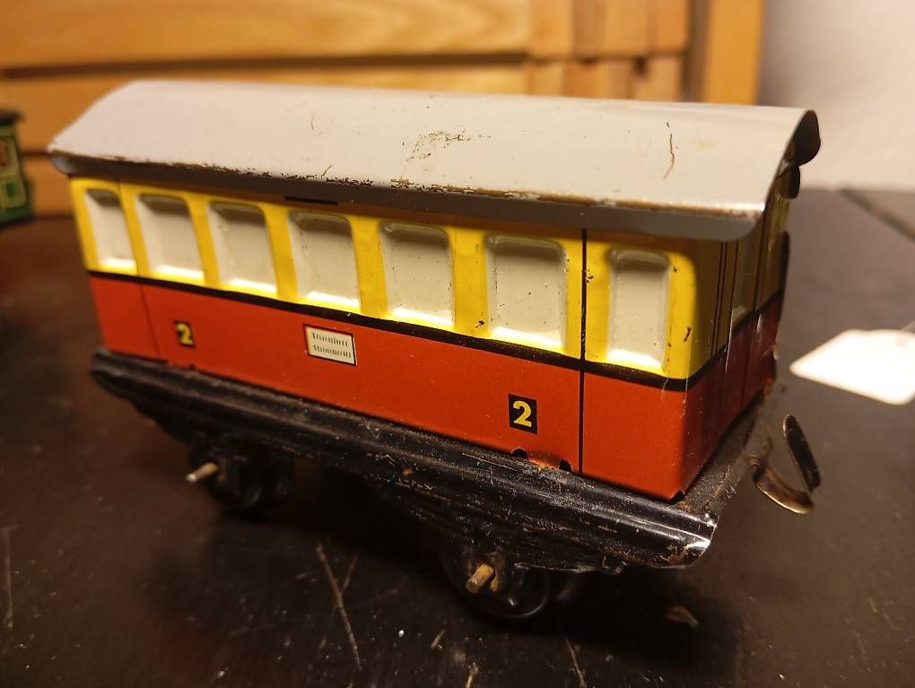 Modellini di ferrovie: Eisenbahn wagen – Usato da Basel venduto da Petergunn 1