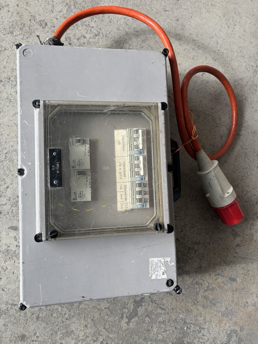 Elektrotechnik: 5 Stück Elektroverteiler/Baustromverteiler – Gebraucht aus Inwil von Titanium22 6