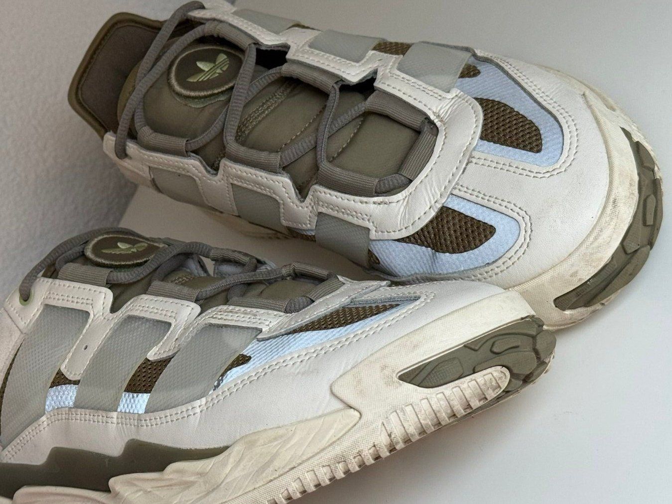 Adidas Scarpe da uomo: adidas Niteball Off White Olive gr 43 – Usato da Muhen venduto da mauyo 1