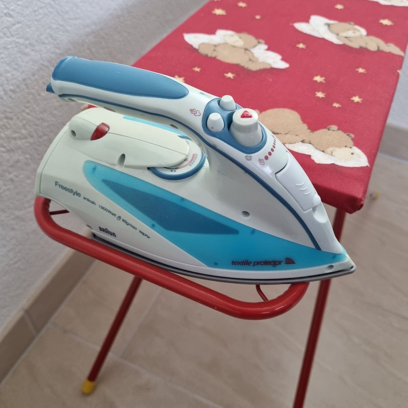Bügelbretter: Kinder Bügelbrett mit Bügeleisen – Gebraucht aus Männedorf von vendora69
