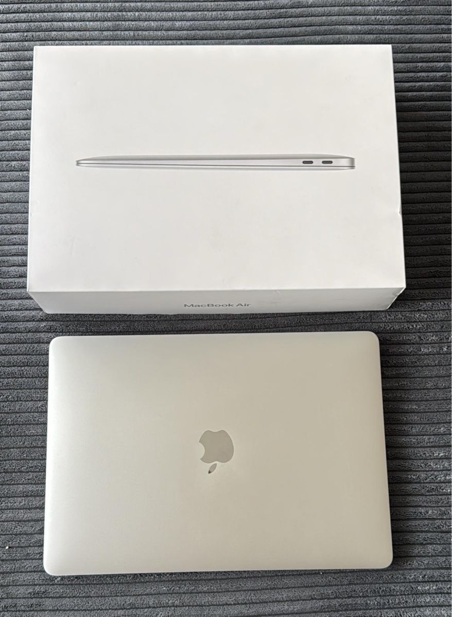 Apple Notebook: Macbook Air  – Usato da Bern venduto da ami_s6c2 1