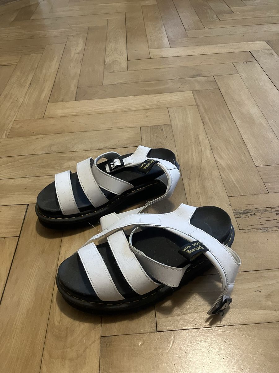 Dr. Martens Scarpe da donna: Dr. Martens Sandalen, weiss – Usato da Luzern venduto da Auerhaus
