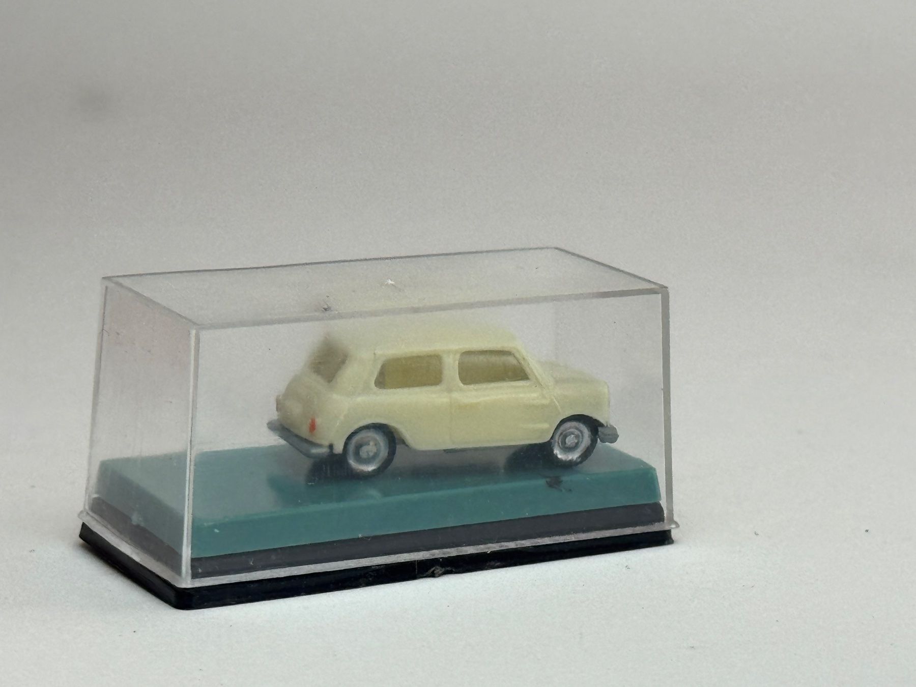 Eko Modellini d'auto: CH- EKO Mini Morris hellelfenbein Nr. 2089 – Usato da Elm venduto da Wikmtz 1