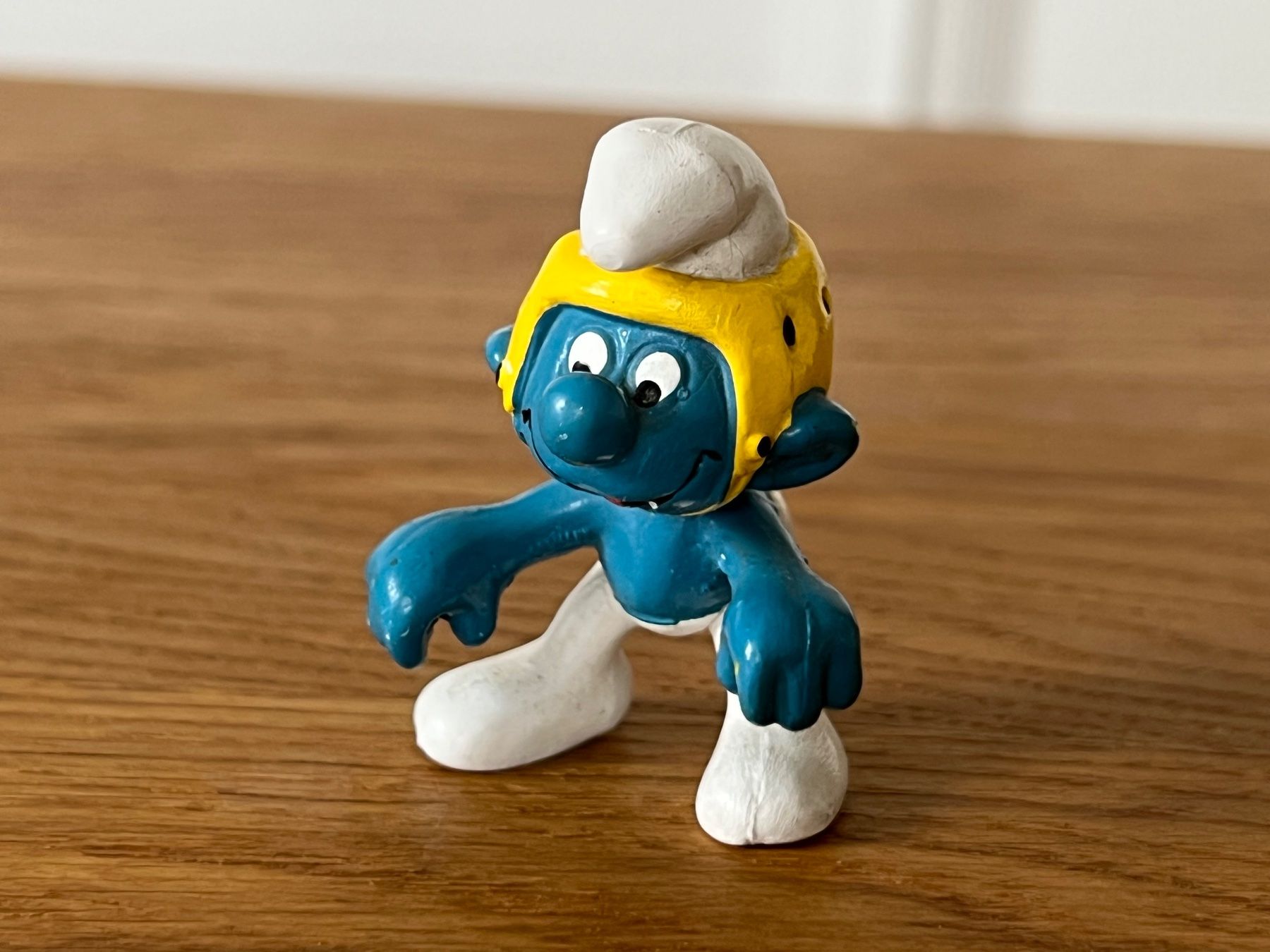 Schleich Figuren: Schlumpf mit Helm 1978 Fahrer PEYO Schleich – Gebraucht aus Ennetbaden von mapa05