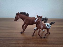 Appaloosa Stute und Fohlen neue Bemalung Safari Antiquariat