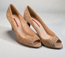 NEUE Prada Gr-. 38 ½ – aus Geschäftsauflösung