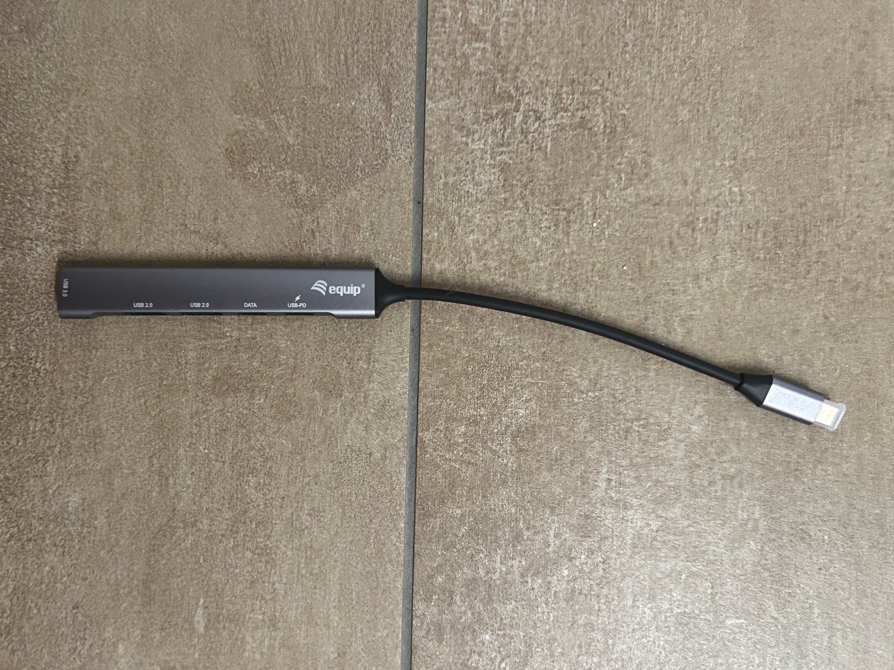 Hub & Switch: equip 5-Port USB Hub – Nuovo (secondo la descrizione) da Merenschwand venduto da Andyw8
