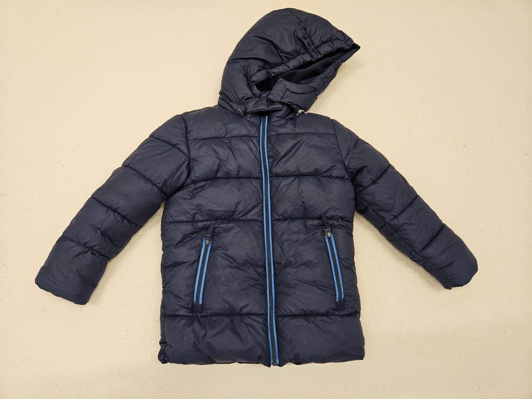 Esprit Giacche & Cappotti: Warme Winterjacke Esprit Gr. 104/110 – Difettoso da Herrliberg venduto da Jummi