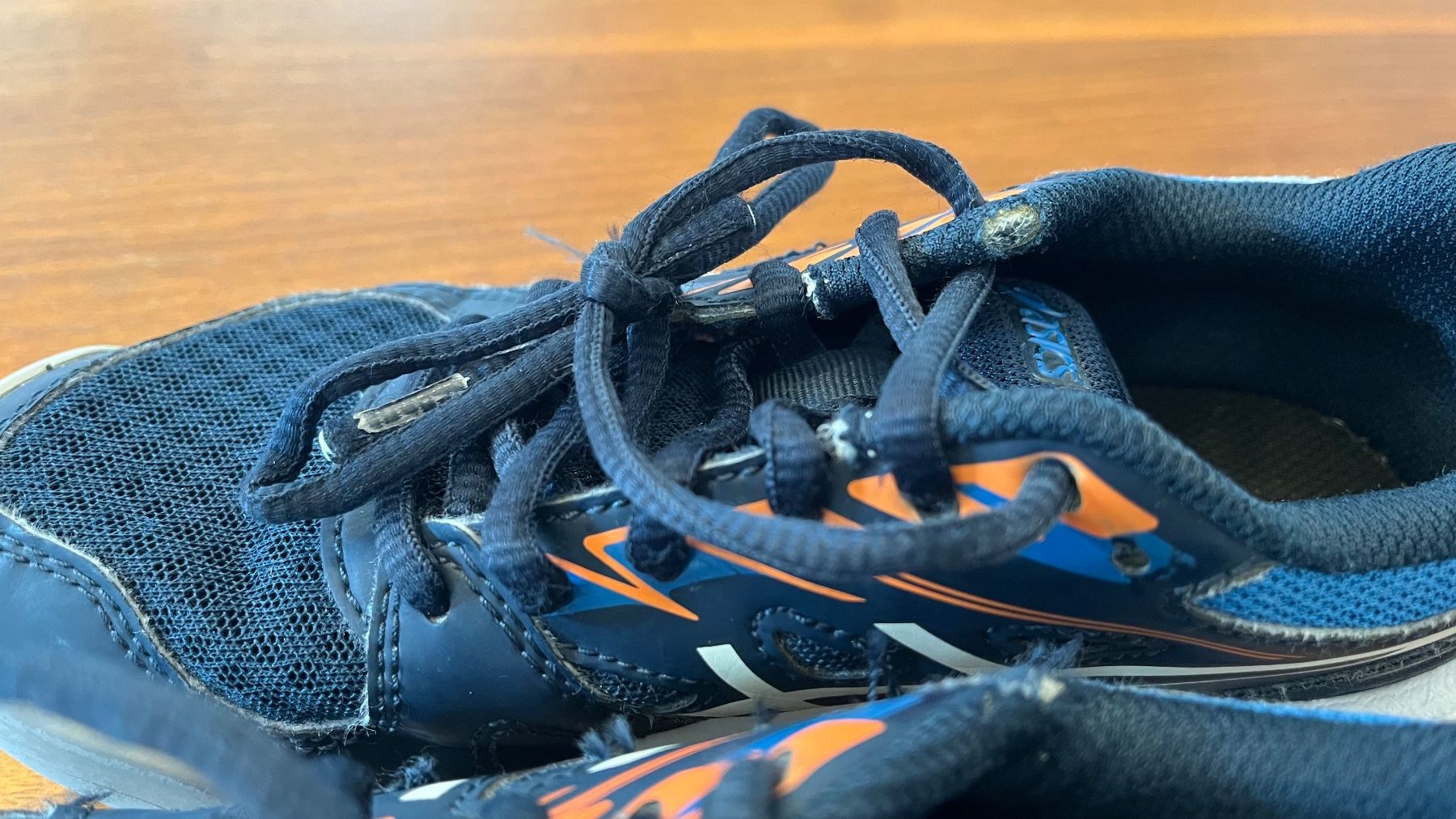 Asics Scarpe per ragazzi: Asics Turnschuhe, Grösse 32.5 – Usato da Stans venduto da Baba2011 4